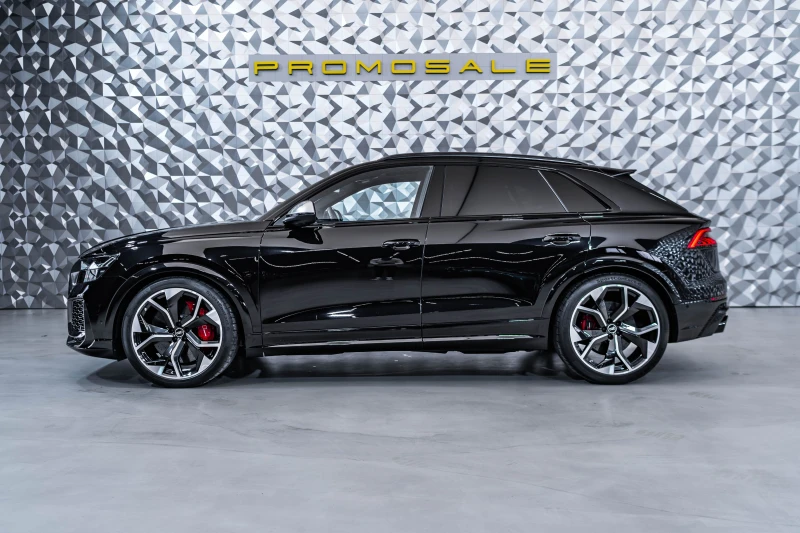 Audi RSQ8 * Ceramic* Carbon* Alcantara* 23* Pano* 360, снимка 3 - Автомобили и джипове - 47810467