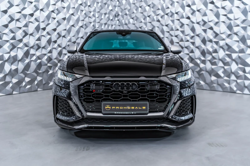 Audi RSQ8 * Ceramic* Carbon* Alcantara* 23* Pano* 360, снимка 2 - Автомобили и джипове - 47810467