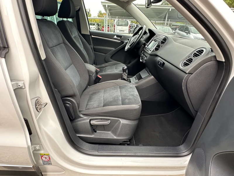 VW Tiguan 2.0TDI* FACE* PANORAMA* TOP, снимка 10 - Автомобили и джипове - 52097549