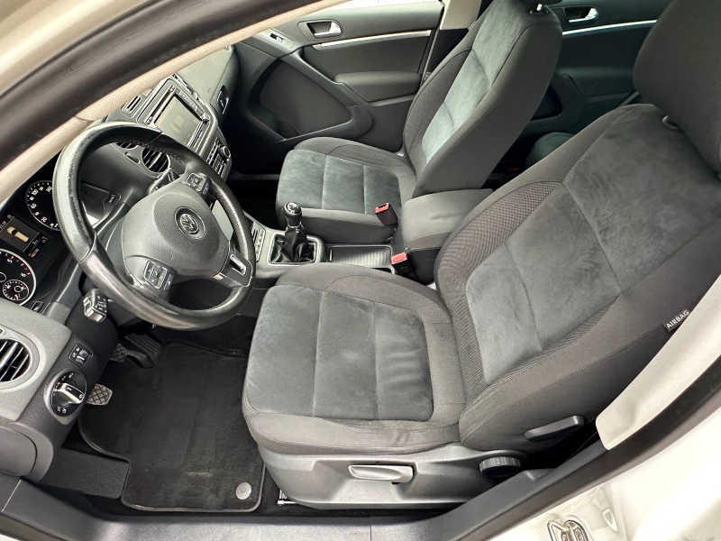 VW Tiguan 2.0TDI* FACE* PANORAMA* TOP, снимка 16 - Автомобили и джипове - 52097549