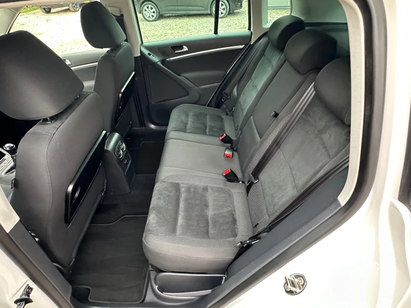 VW Tiguan 2.0TDI* FACE* PANORAMA* TOP, снимка 9 - Автомобили и джипове - 52097549