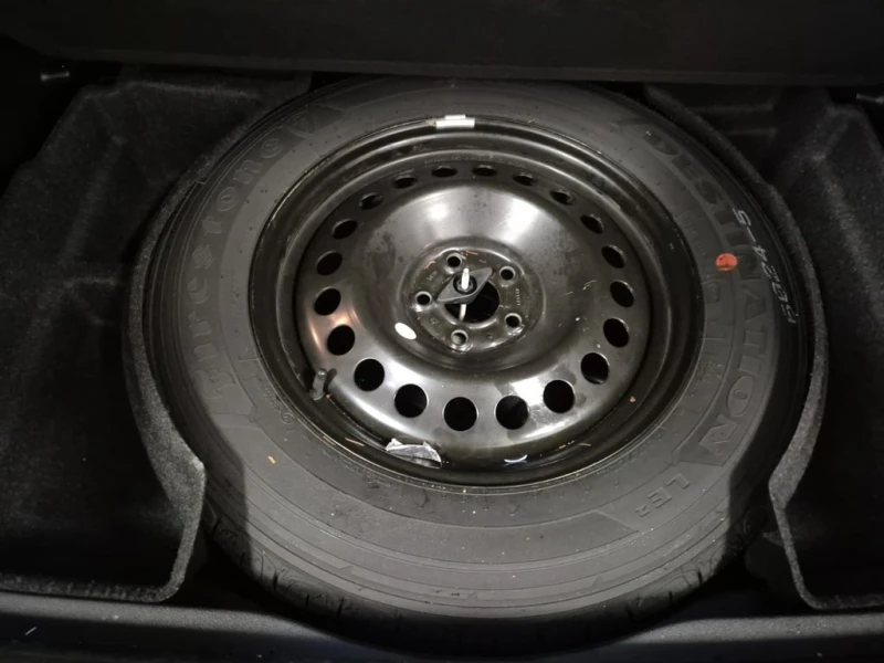 Jeep Cherokee * ALTITUDE * CARFAX * БЕЗ ПЪРВОНАЧАЛНА ВНОСКА, снимка 15 - Автомобили и джипове - 52611972