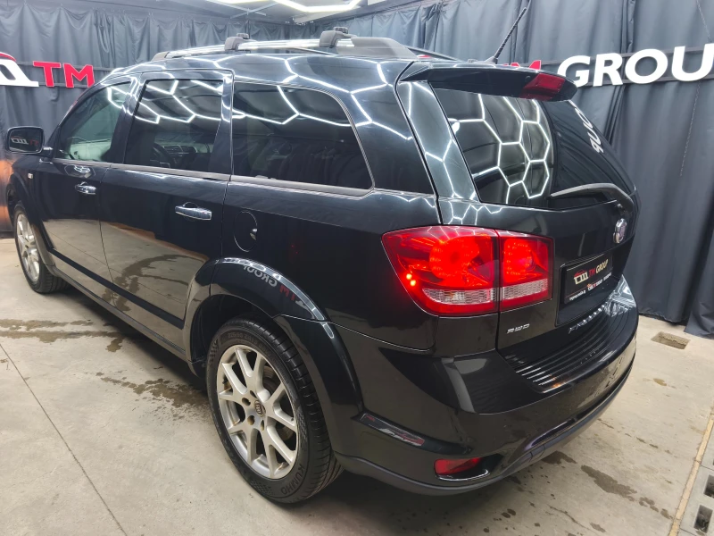 Fiat Freemont 2.0Mjet 170k.c Automatic 4x4 7mesta E5B , снимка 6 - Автомобили и джипове - 52748379