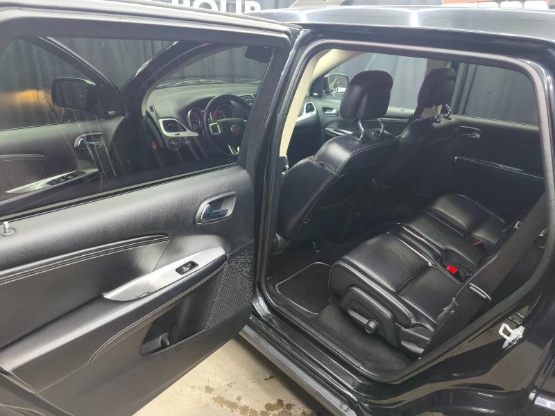 Fiat Freemont 2.0Mjet 170k.c Automatic 4x4 7mesta E5B , снимка 9 - Автомобили и джипове - 52748379