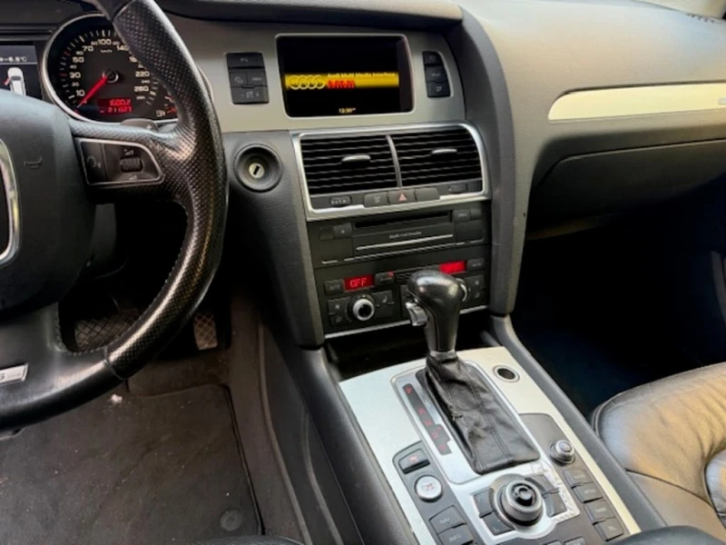 Audi Q7 * Quattro 4dr 3.0L TDI Premium * CARFAX * ЦЕНА ДО , снимка 12 - Автомобили и джипове - 52803487