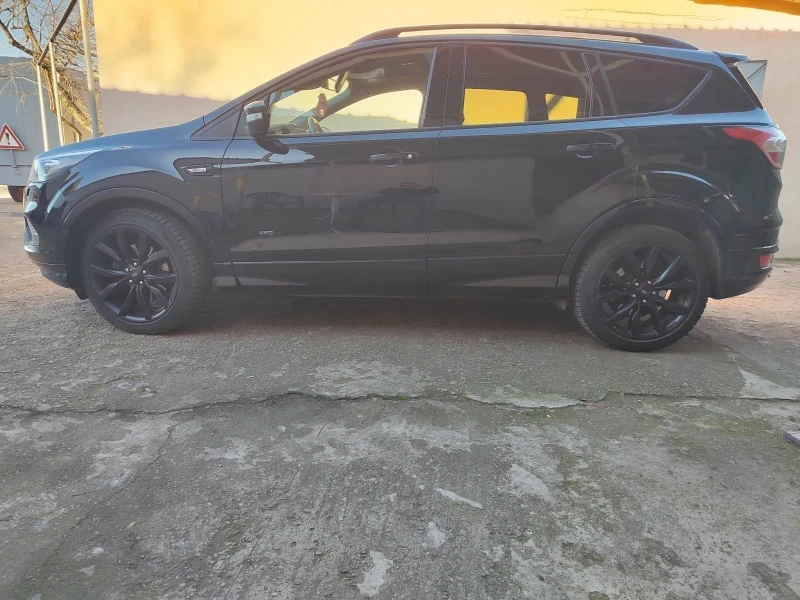 Ford Kuga 2000м3 180кс. 4х4 - изображение 4