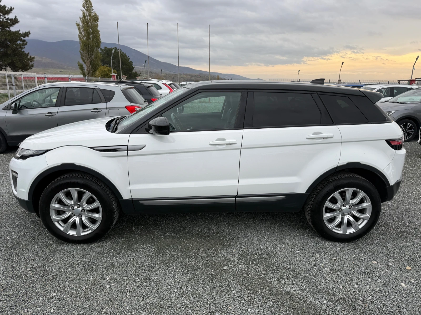 Land Rover Range Rover Evoque (KATO НОВА)^(4x4) - изображение 10