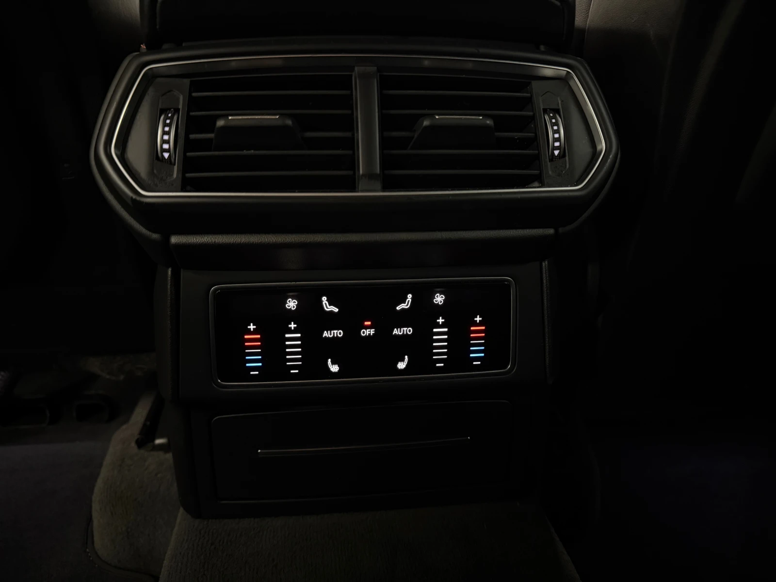 Lamborghini Urus BLACK ON BLACK 4.0 TwinTurbo | Mobile.bg   15