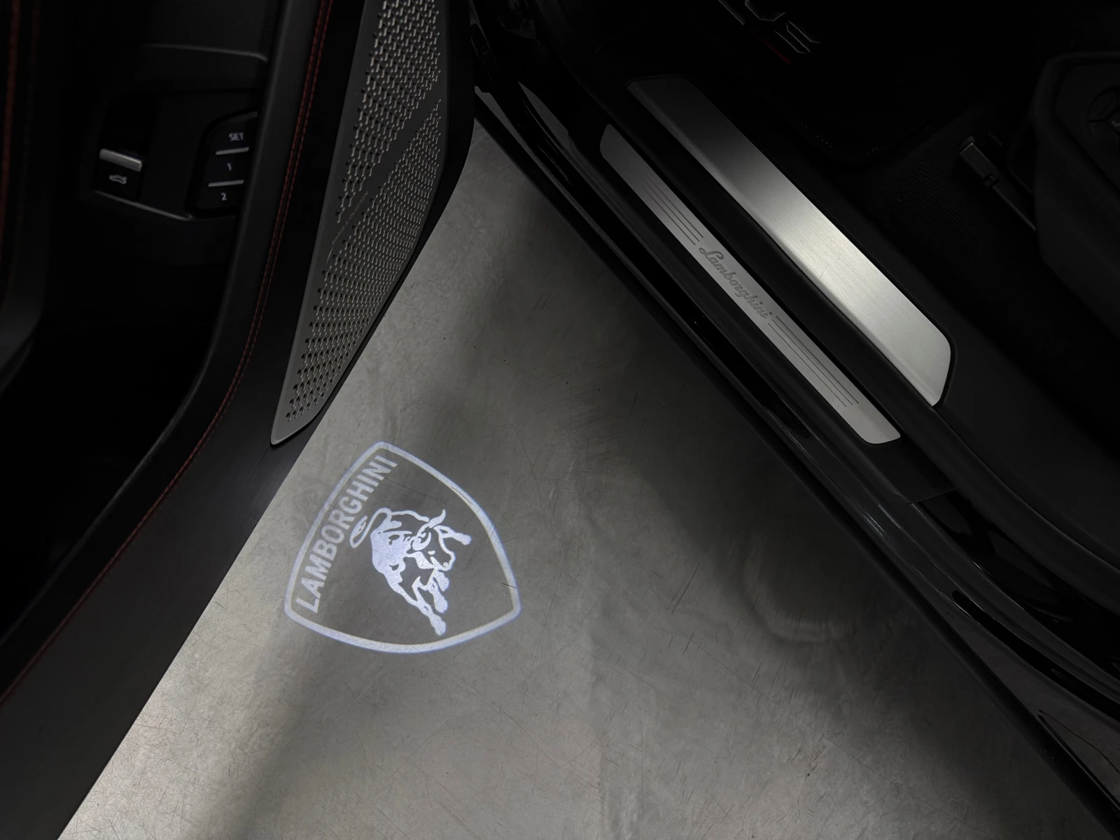 Lamborghini Urus BLACK ON BLACK 4.0 TwinTurbo | Mobile.bg   17