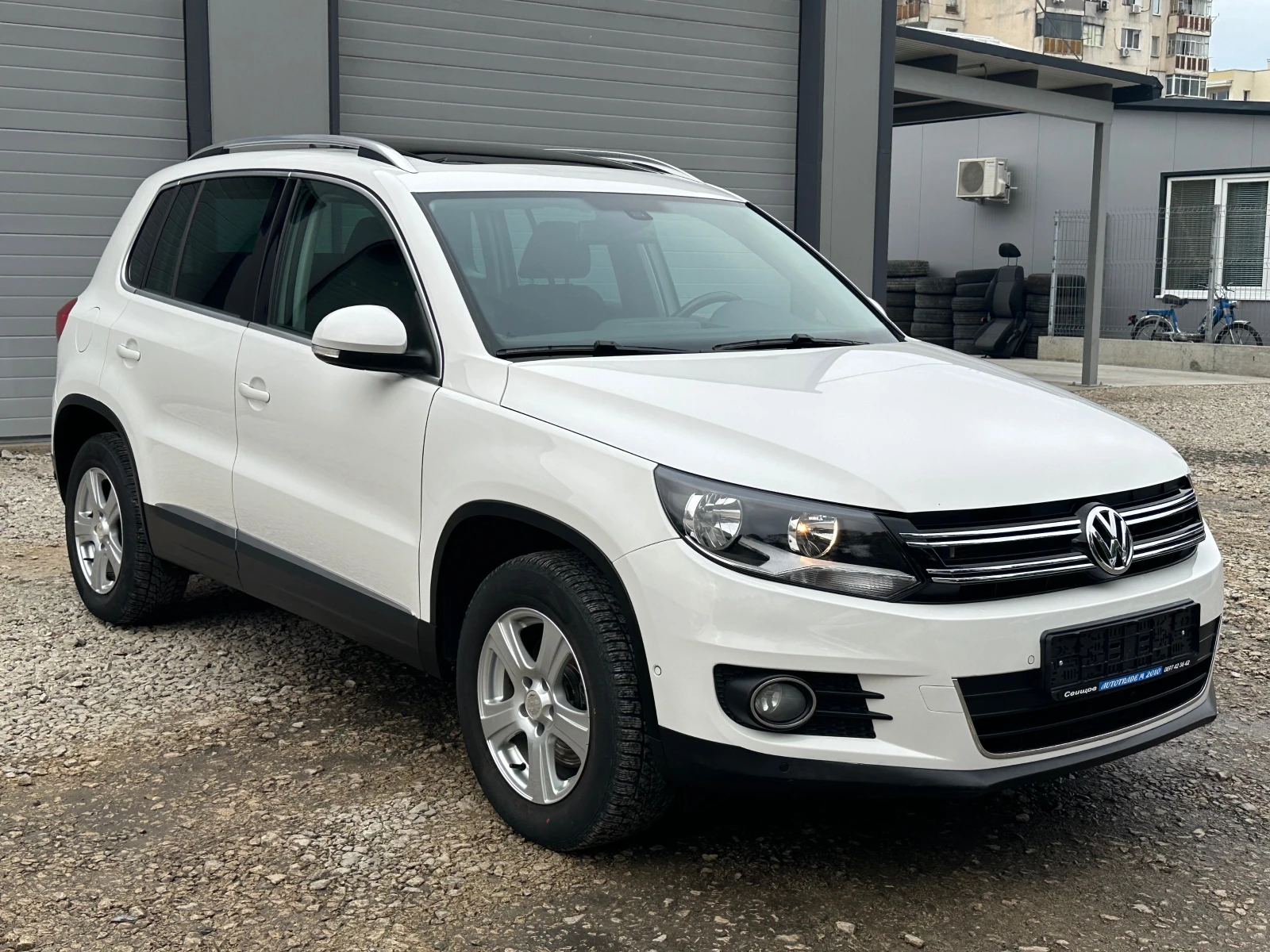 VW Tiguan 2.0TDI* FACE* PANORAMA* TOP - изображение 3