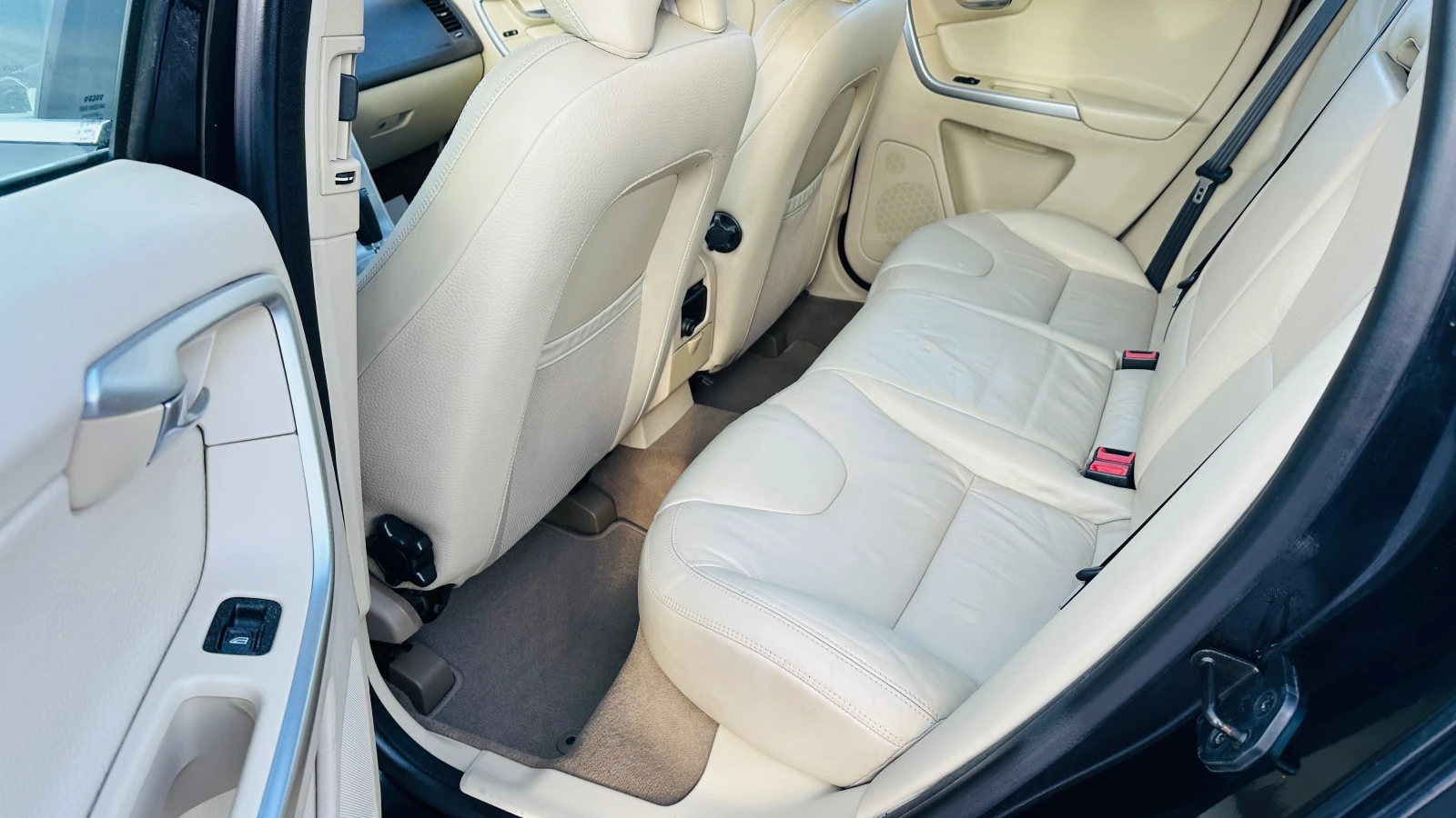 Volvo XC60 2.4d5-205kc-нави-автоматик-4х4-213000км - изображение 8