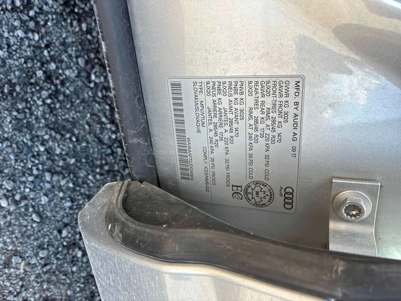 Audi Q7 * Komfort * ПОДГРЕВИ* ДВА КЛЮЧА* KEYLESS* , снимка 13 - Автомобили и джипове - 54375387