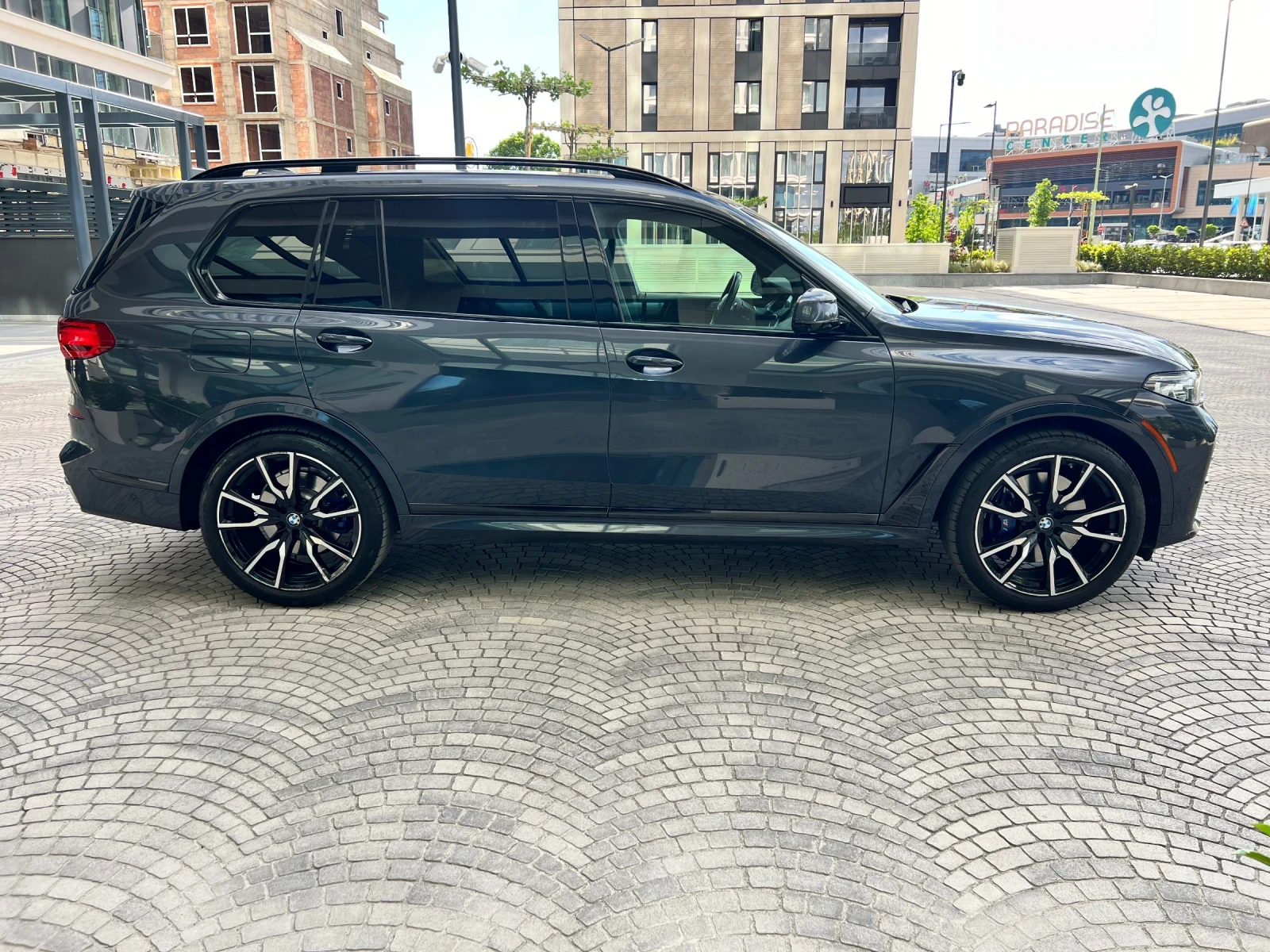BMW X7 M50i V8 Executive Individual Shadow line, снимка 4 - Автомобили и джипове - 54660096