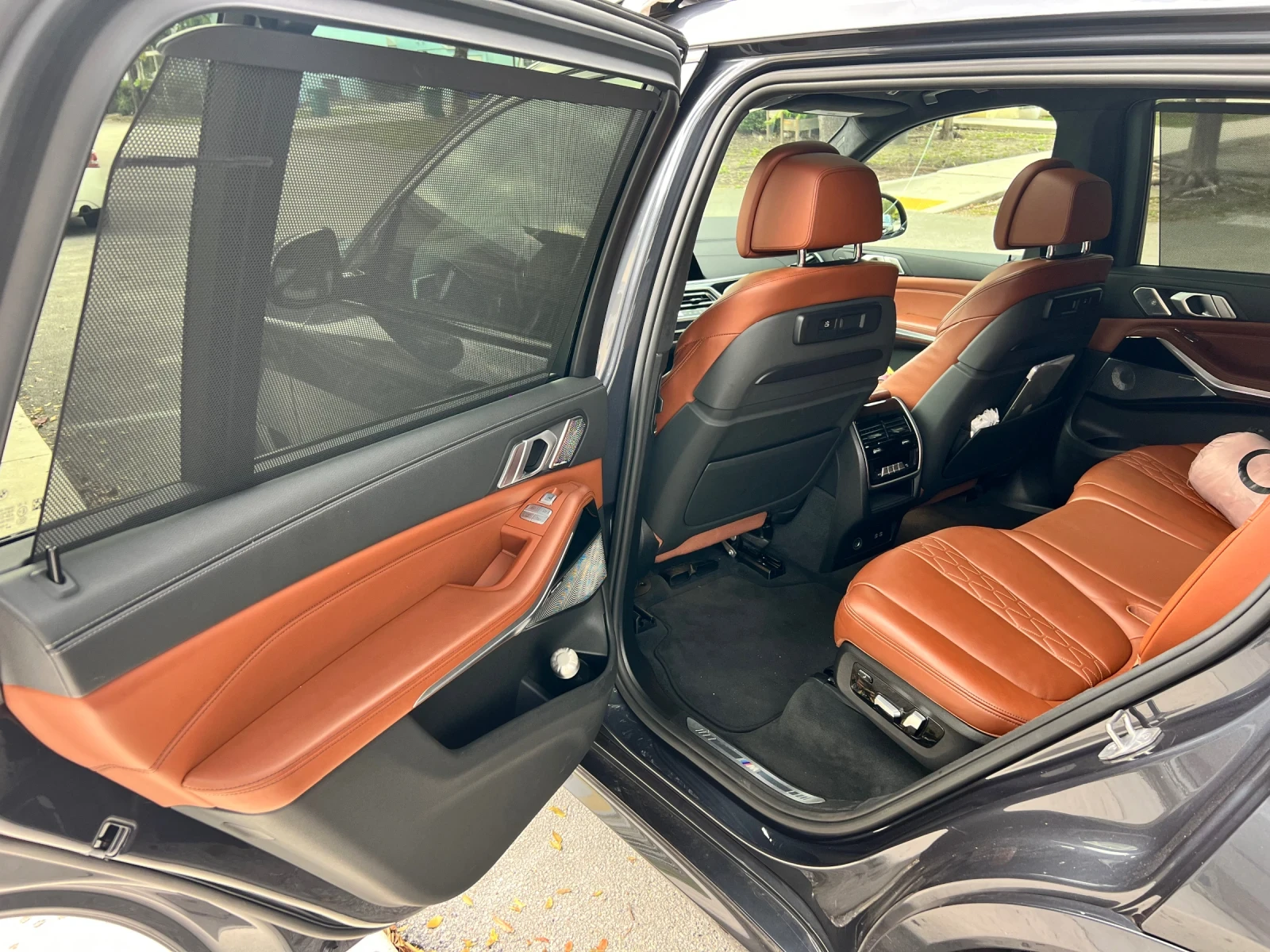 BMW X7 BMW X7 M50i Individual, M Package, Executive, Shad, снимка 15 - Автомобили и джипове - 54660096