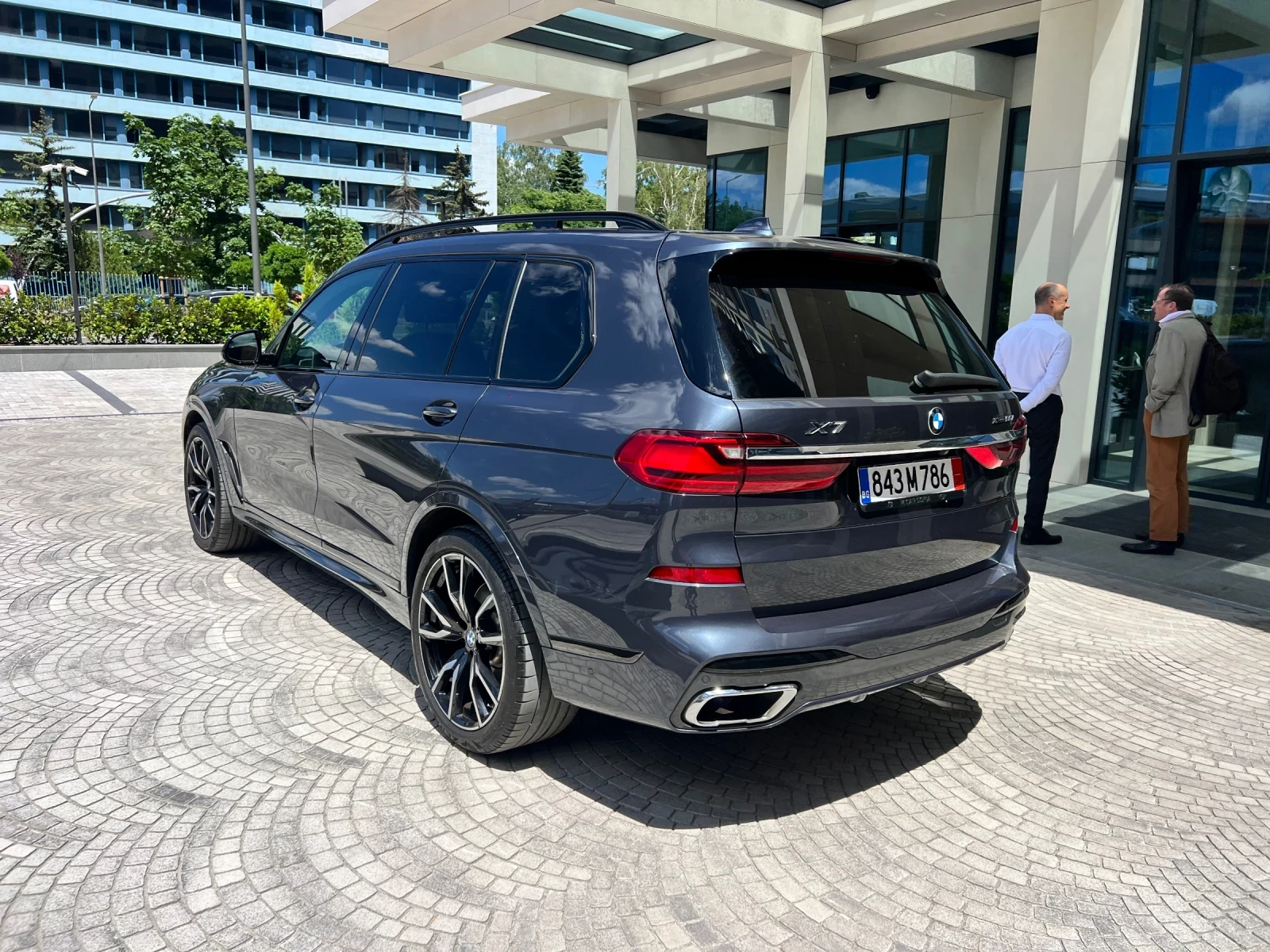 BMW X7 M50i V8 Executive Individual Shadow line | Mobile.bg � ����������� 5