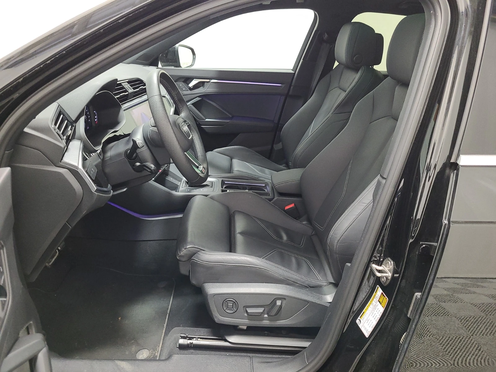 Audi Q3  S line Premium Plus 45 TFSI quattro, снимка 11 - Автомобили и джипове - 54484224