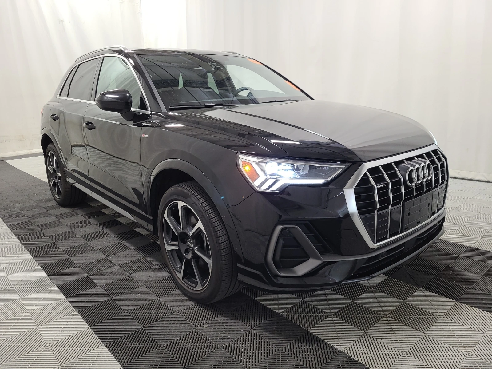 Audi Q3  S line Premium Plus 45 TFSI quattro, снимка 2 - Автомобили и джипове - 54484224