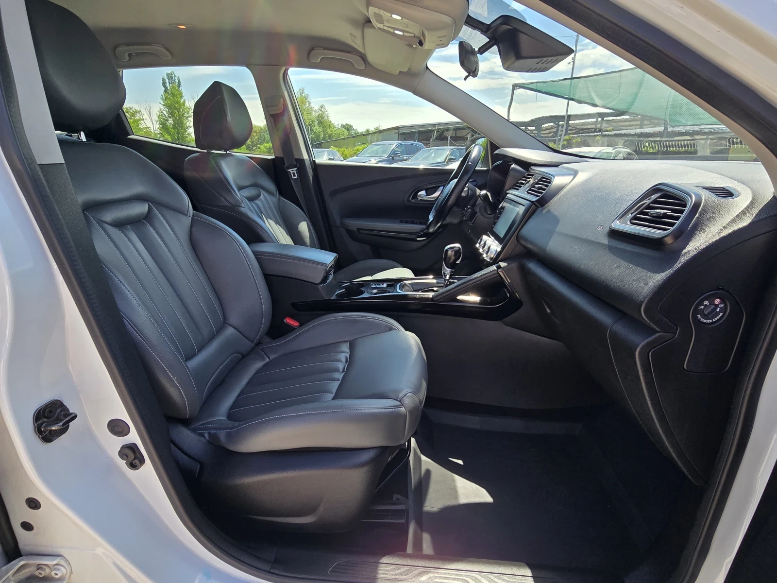 Renault Kadjar Внос Италия Топ състояние, снимка 11 - Автомобили и джипове - 54944164