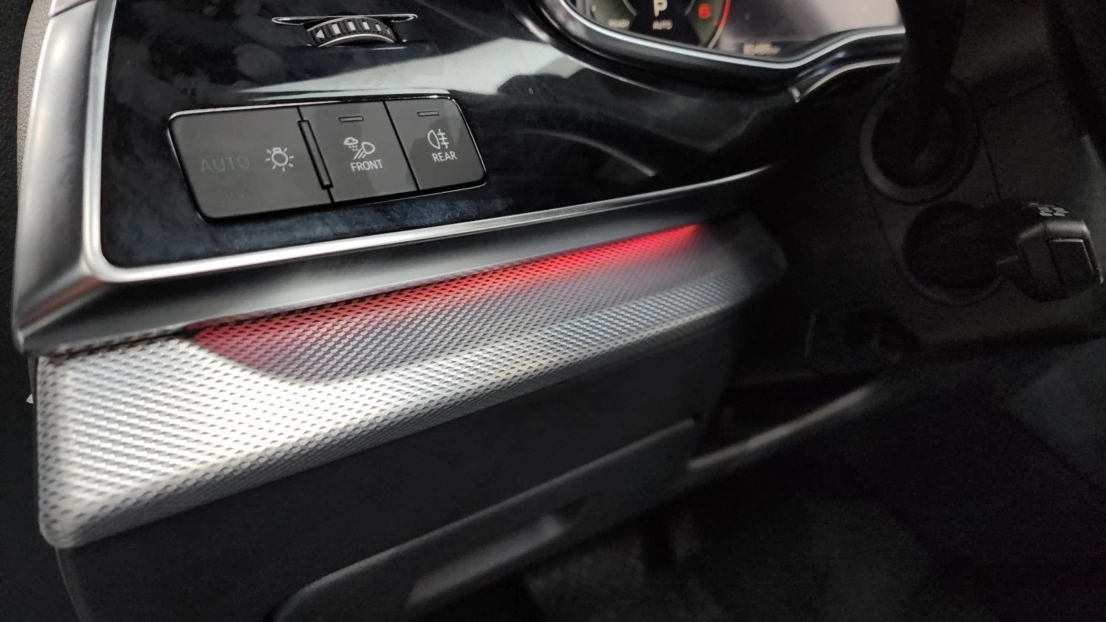 Audi Q7 8ZF* HEAD-UP* DIS* ОБДУХ* PANO* 360* КРАЙНА ЦЕНА, снимка 10 - Автомобили и джипове - 55043651