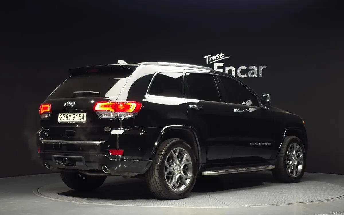Jeep Grand cherokee OVERLAND* 3.6* DISTR* ПАНО* ПОДГРЕВИ* ОБДУХ* FULL, снимка 2 - Автомобили и джипове - 55087800