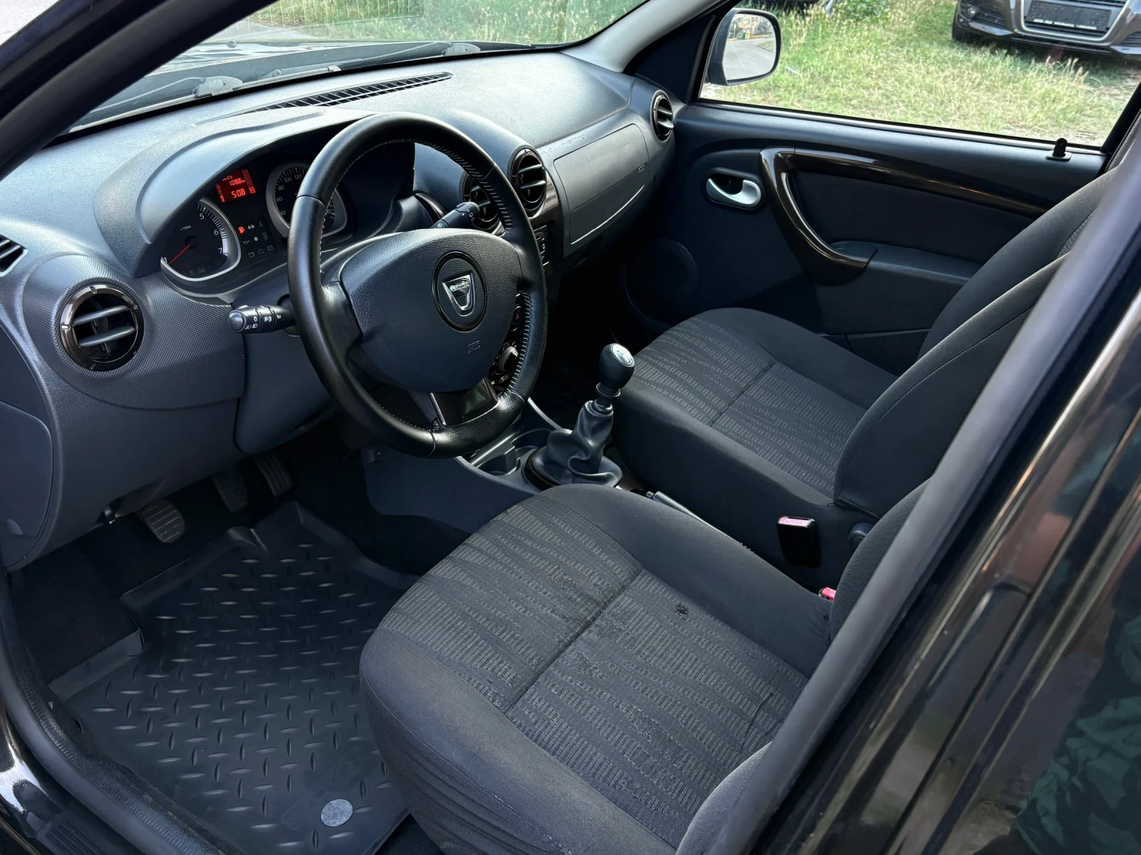 Dacia Duster 1.5DCI 4X4# КЛИМАТИК# , снимка 7 - Автомобили и джипове - 55354541