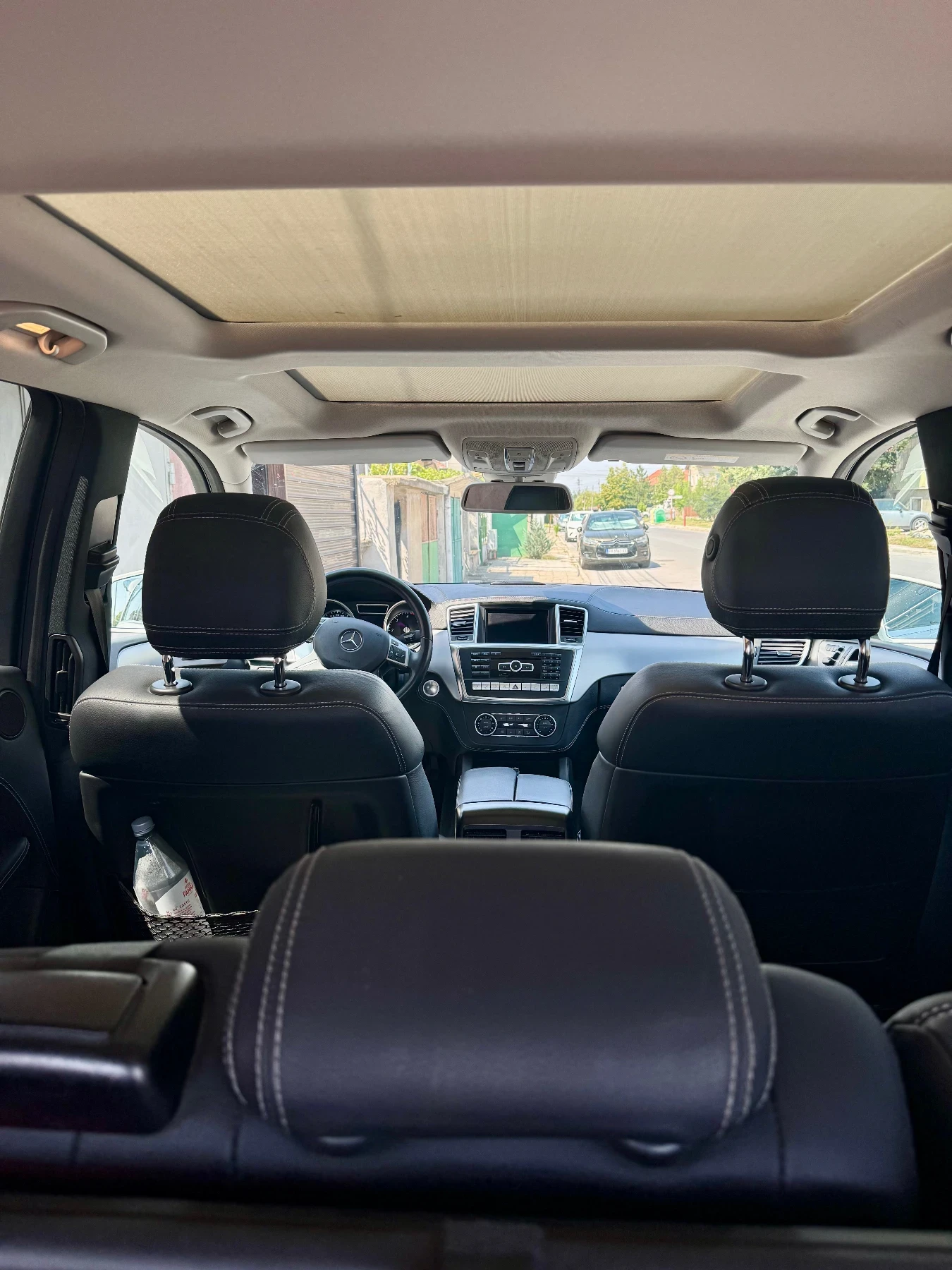Mercedes-Benz ML 350 ПОРЪЧКОВ ФУЛЛ - AMG/360/HARMAN KARDON/ВАКУМ/, снимка 13 - Автомобили и джипове - 55810686