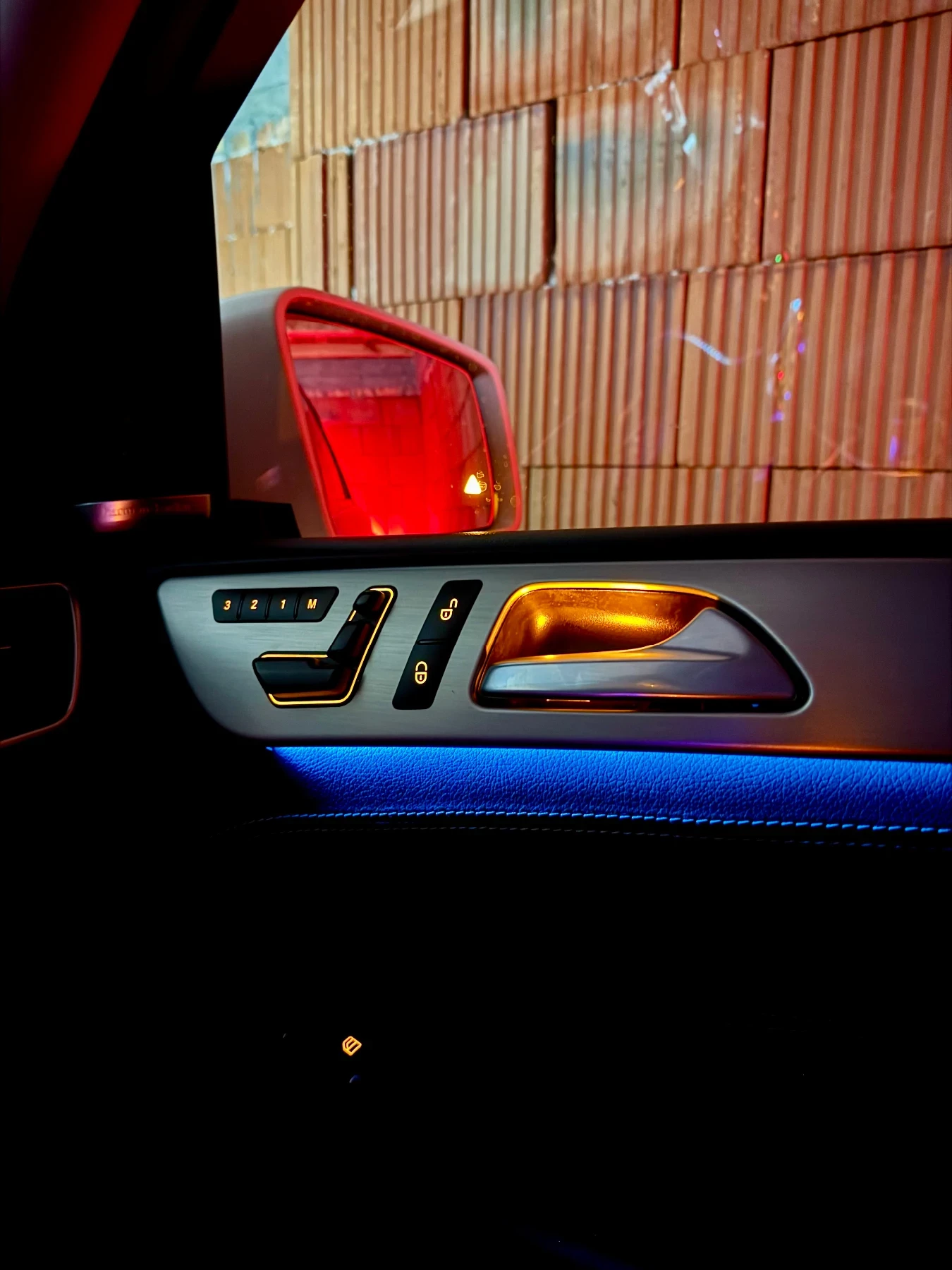 Mercedes-Benz ML 350 ПОРЪЧКОВ ФУЛЛ - AMG/360/HARMAN KARDON/ВАКУМ/, снимка 4 - Автомобили и джипове - 55810686