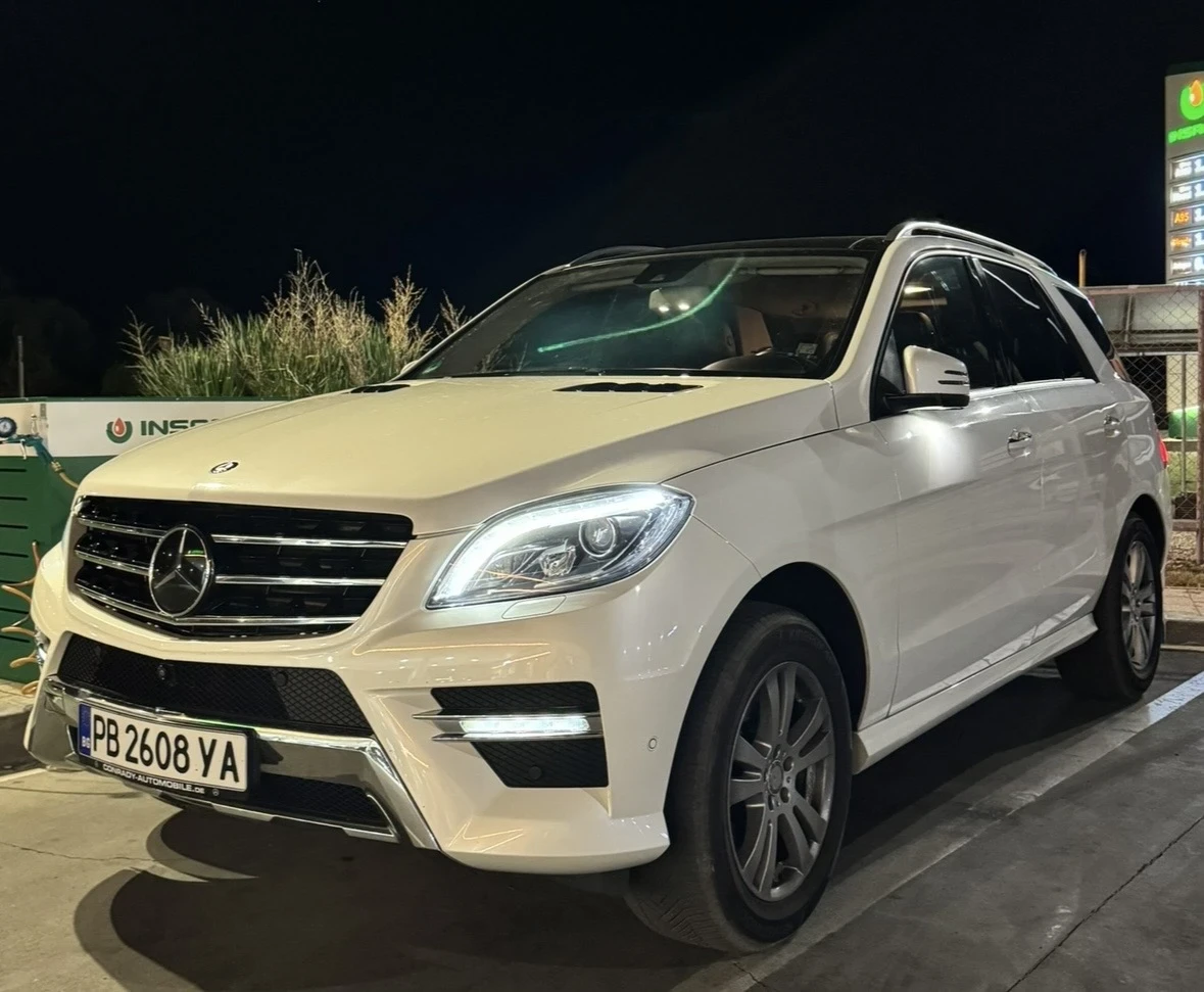 Mercedes-Benz ML 350 ПОРЪЧКОВ ФУЛЛ - AMG/360/HARMAN KARDON/ВАКУМ/