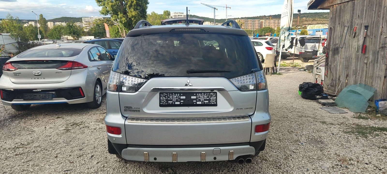 Mitsubishi Outlander 2.2DIESEL, снимка 4 - Автомобили и джипове - 56336618