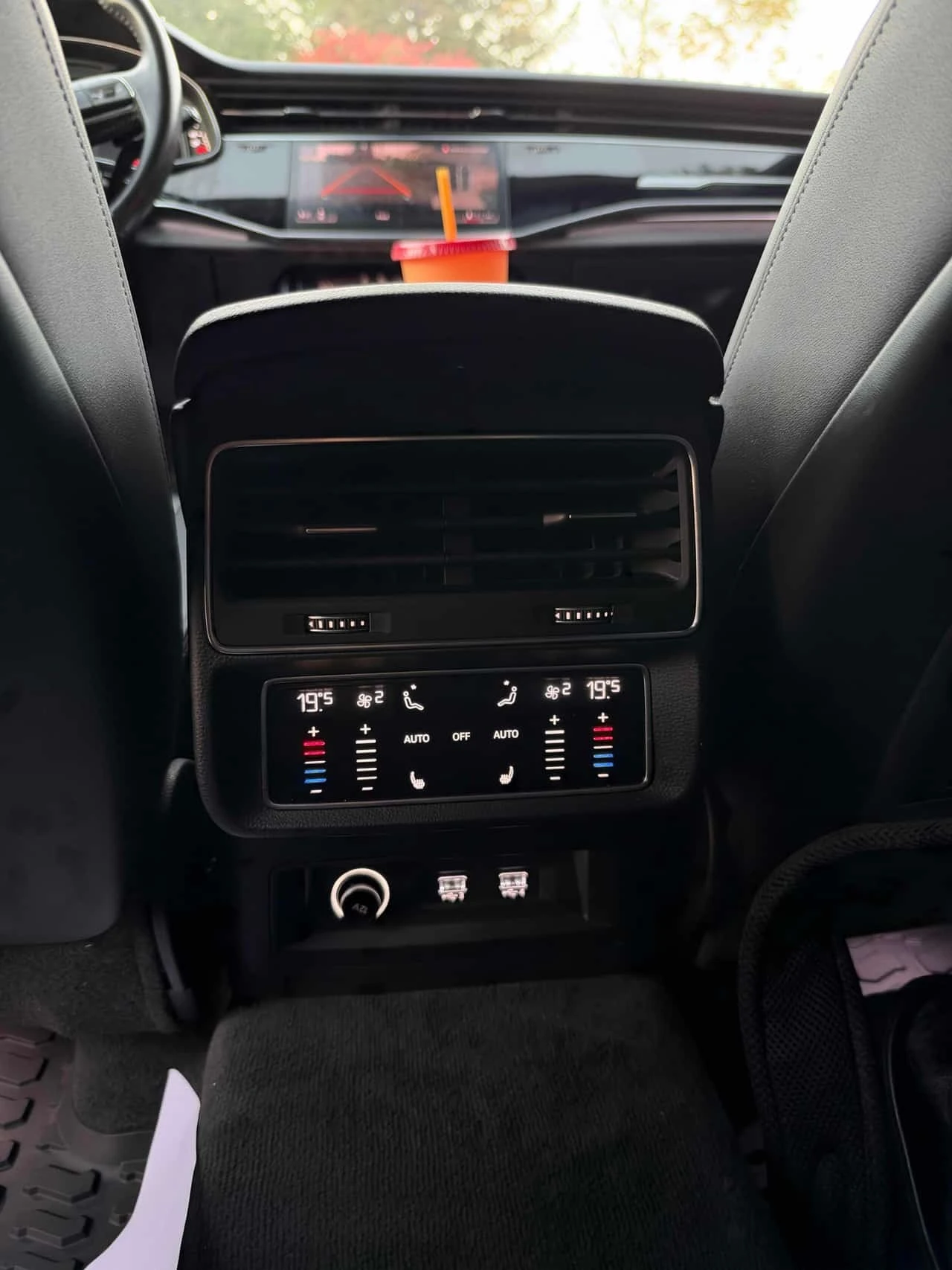 Audi Q8 * Progressiv * CARFAX * ��� ������������ ������ | Mobile.bg � ����������� 16