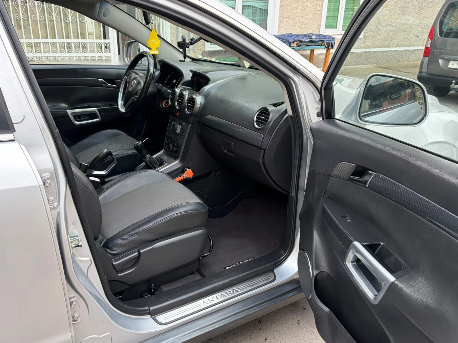 Opel Antara 2.0 CDTI 4X4, снимка 9 - Автомобили и джипове - 56695553