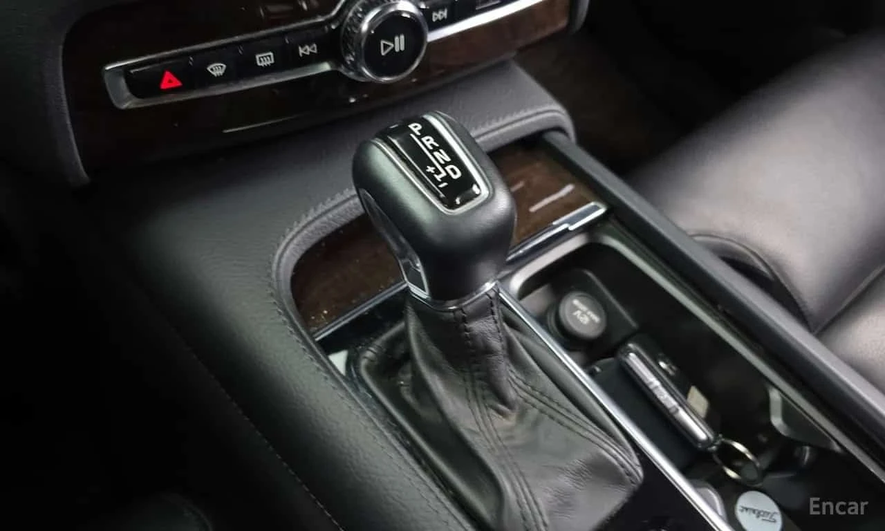 Volvo Xc90 * D5 Momentum * ЦЕНА ДО БГ, снимка 9 - Автомобили и джипове - 56660822