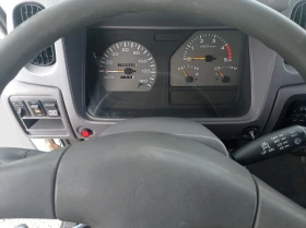 Nissan Capstar 110000км КЛИМА, снимка 8