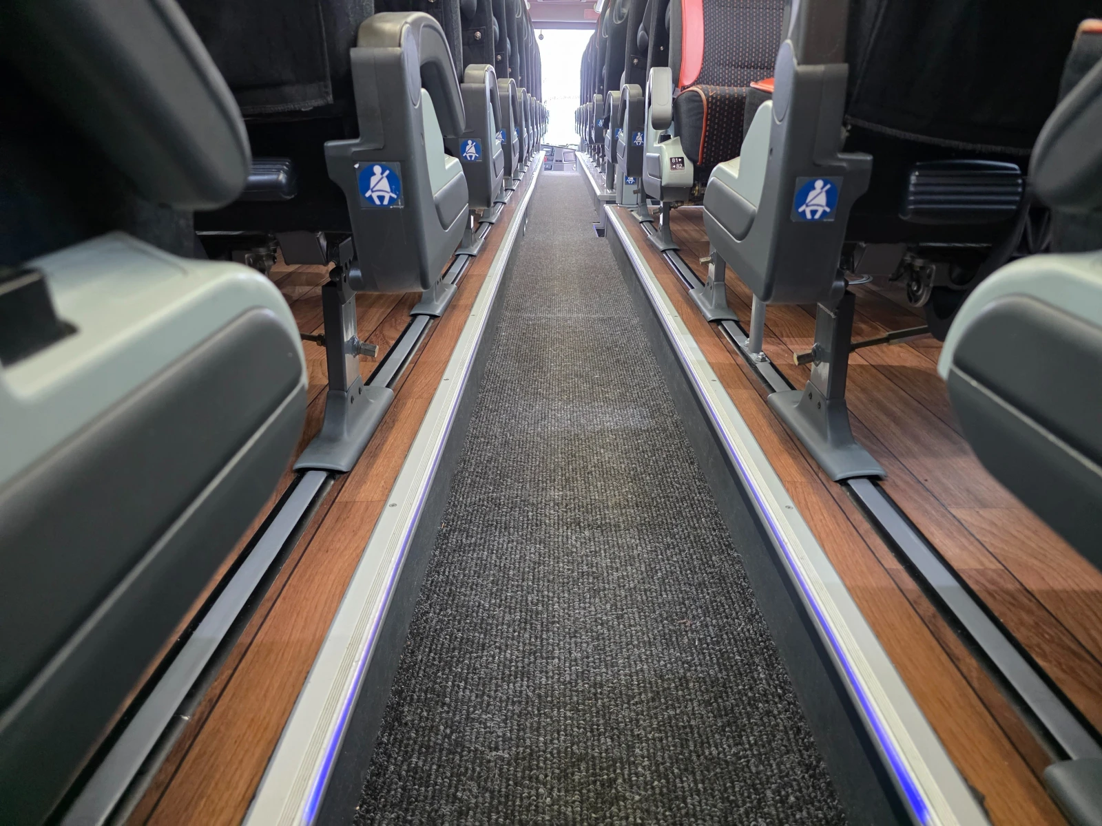 Vanhool Acron TX16 Astron- �������� DAF- 55+ 1+ 1 ������� 13.20� | Mobile.bg � ����������� 16