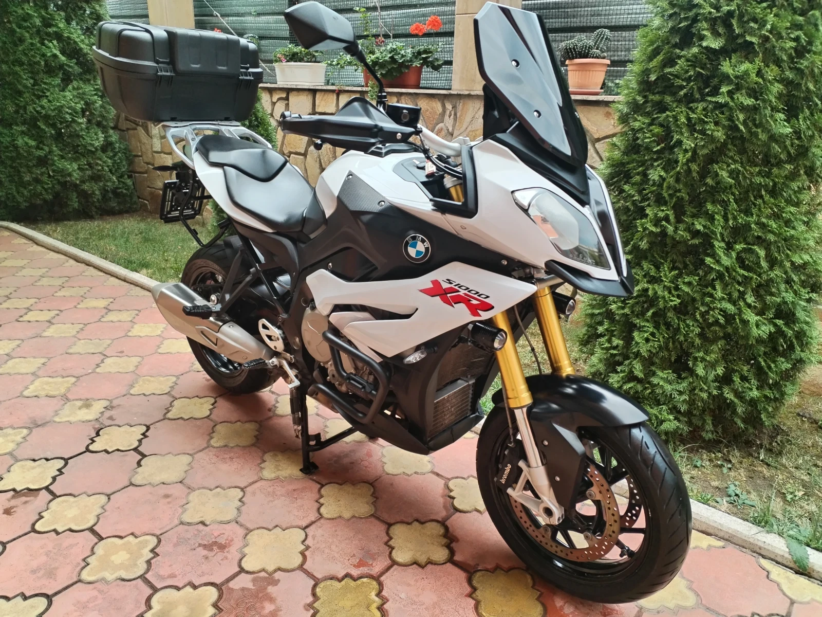 BMW S S1000XR КАТО НОВ!!! 