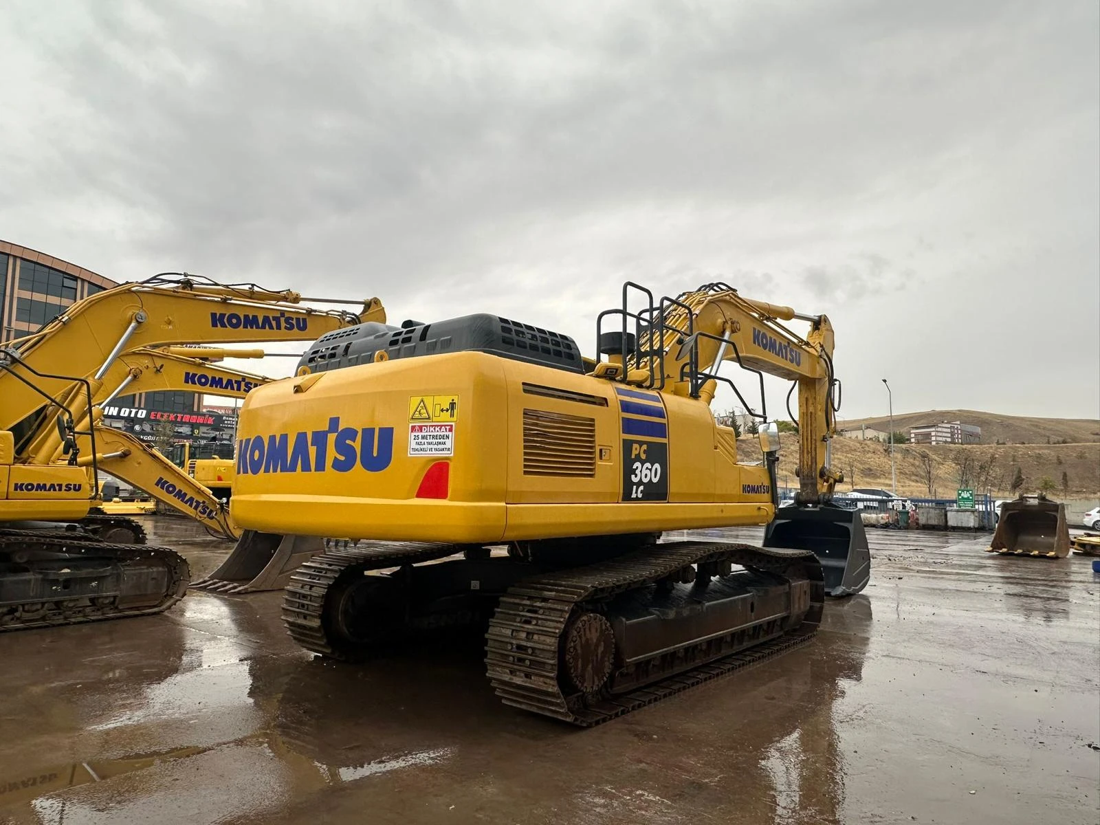  Komatsu PC360LC-11E0  | Mobile.bg   1
