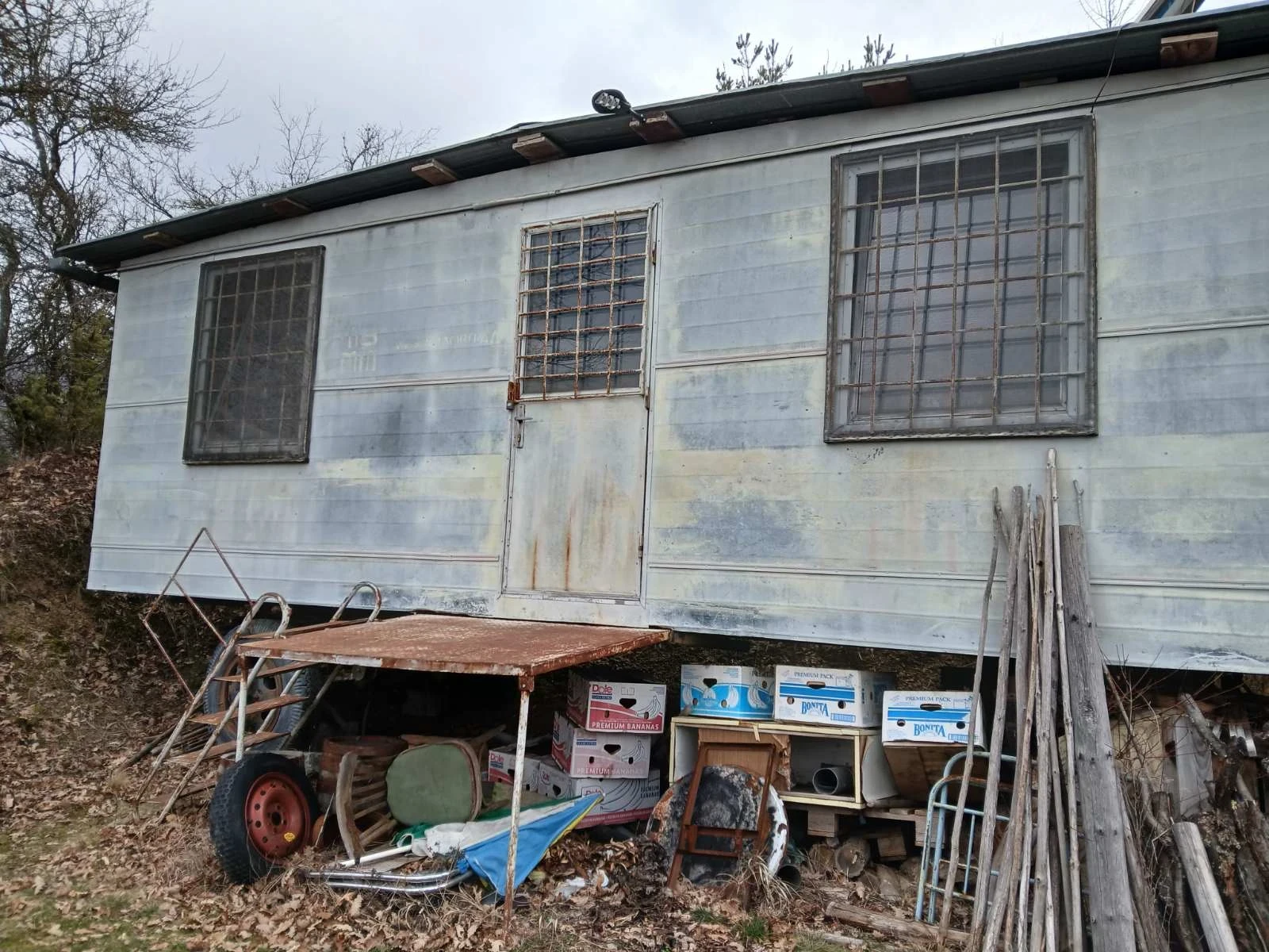 Каравана Други Фургон