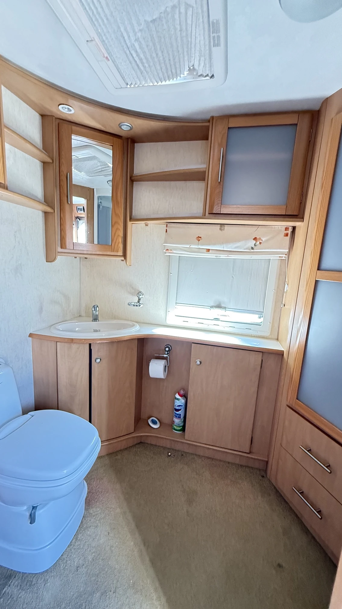 Каравана Coachmen, снимка 16 - Каравани и кемпери - 53820385