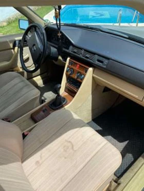 Mercedes-Benz 230, снимка 7