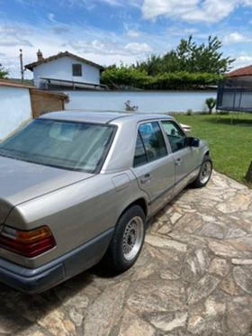 Mercedes-Benz 230, снимка 5