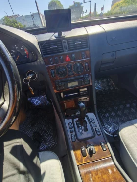 Mercedes-Benz C 220, снимка 9