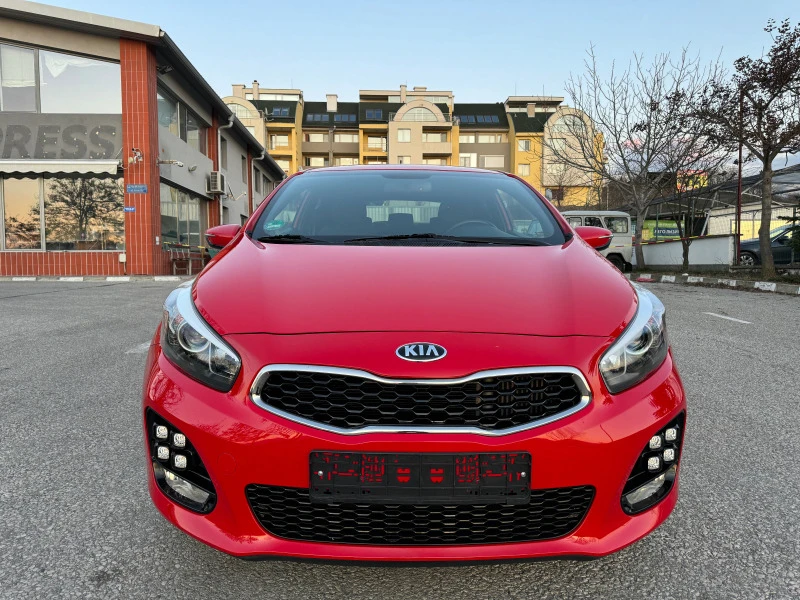 Kia Ceed 1.6 Diesel Coupe, снимка 2 - Автомобили и джипове - 47139802