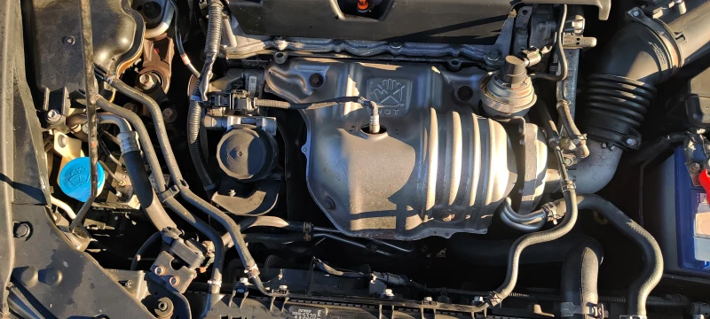 Honda Accord AUTOMATIC-KOJEN SALON-PODGREV, снимка 13 - Автомобили и джипове - 51561644