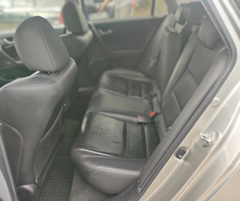 Honda Accord AUTOMATIC-KOJEN SALON-PODGREV, снимка 8 - Автомобили и джипове - 51561644