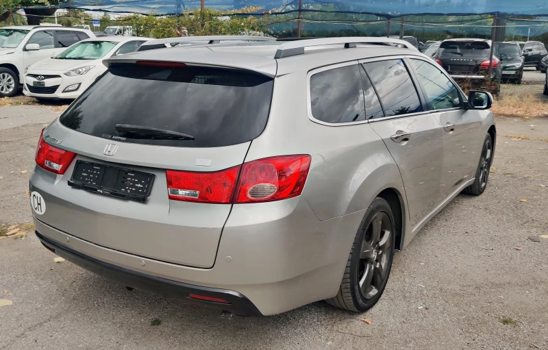 Honda Accord AUTOMATIC-KOJEN SALON-PODGREV, снимка 4 - Автомобили и джипове - 51561644