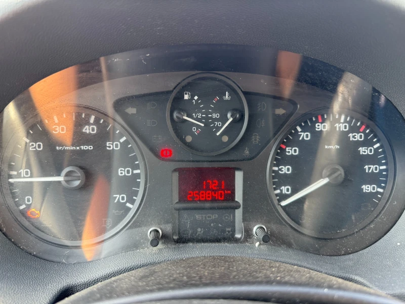 Fiat Scudo 2.0 HDI, снимка 9 - Автомобили и джипове - 51604328