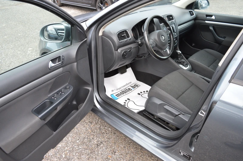 VW Golf 1.6TDI-DSG-KLIMATRONIK, снимка 9 - Автомобили и джипове - 52169671