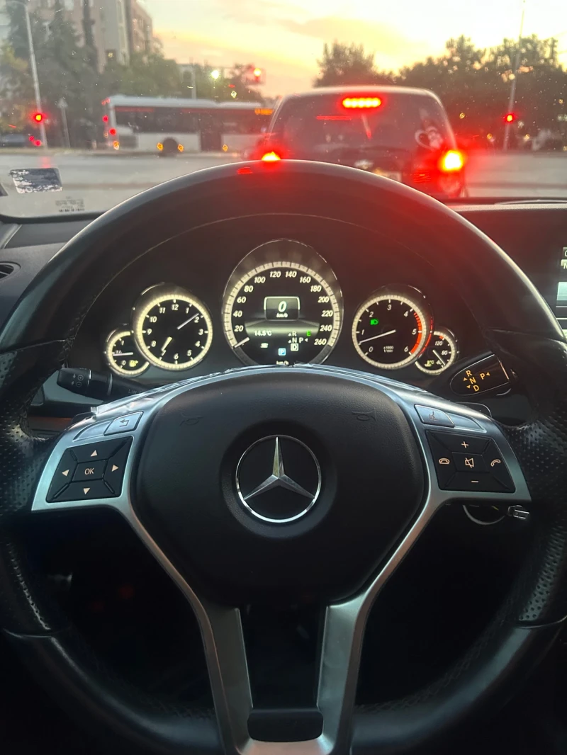 Mercedes-Benz E 350, снимка 10 - Автомобили и джипове - 52723328