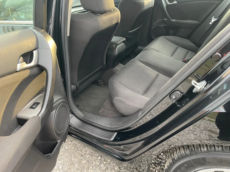 Honda Accord 2.0 I-VITEC, снимка 11 - Автомобили и джипове - 53099294