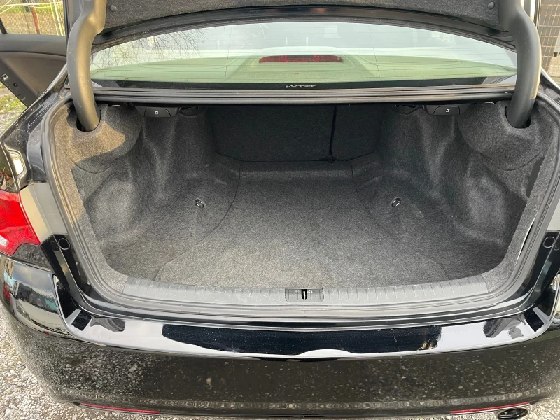 Honda Accord 2.0 I-VITEC, снимка 14 - Автомобили и джипове - 53099294